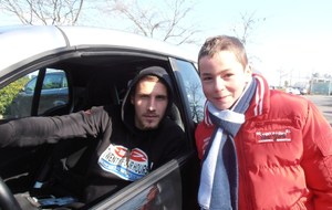 Grégory Sertic (FC Girondins de Bordeaux) avec Maxence Lemoine (U13) le 22/02/2013 